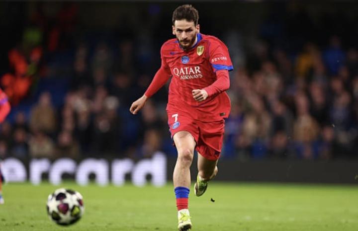  欧冠赛场惊艳表现；克瓦拉茨赫利亚本赛季数据显著提升；格鲁吉亚球星延续火热状态。 体育新闻