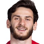  欧冠赛场惊艳表现；克瓦拉茨赫利亚本赛季数据显著提升；格鲁吉亚球星延续火热状态。 体育新闻