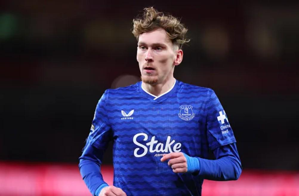 【深度】从青训弃将到英超核心：詹姆斯·加纳的逆袭方法论 体育新闻