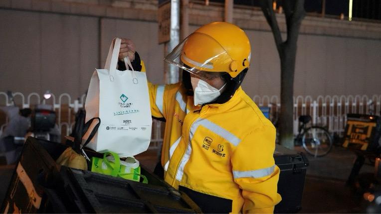  从“问病”到“得服务”：美团AI健康管家的技术架构与家庭健康管理新范式 IT技术