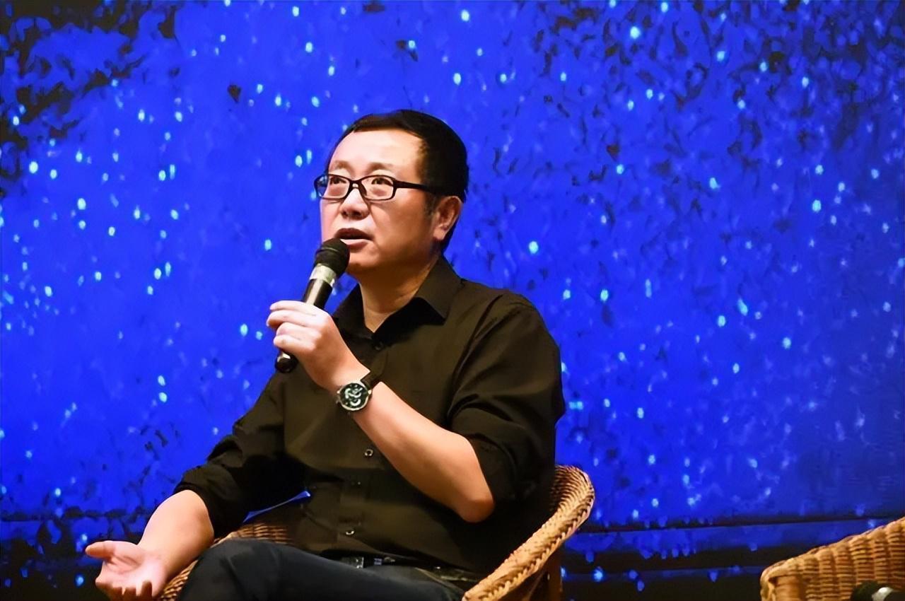  从算力崇拜到意识上传：解码刘慈欣2040年数字化永生的技术底层逻辑 IT技术