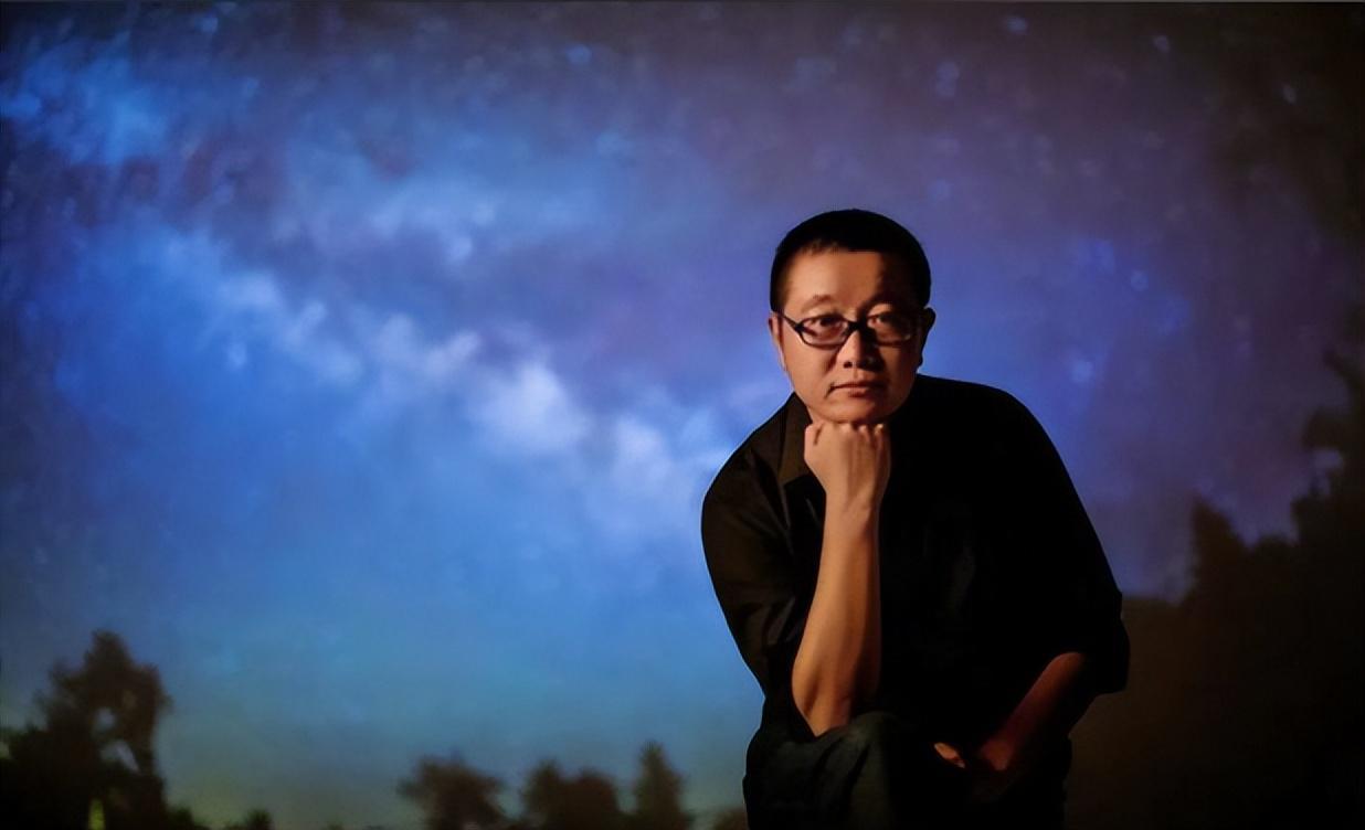  从算力崇拜到意识上传：解码刘慈欣2040年数字化永生的技术底层逻辑 IT技术