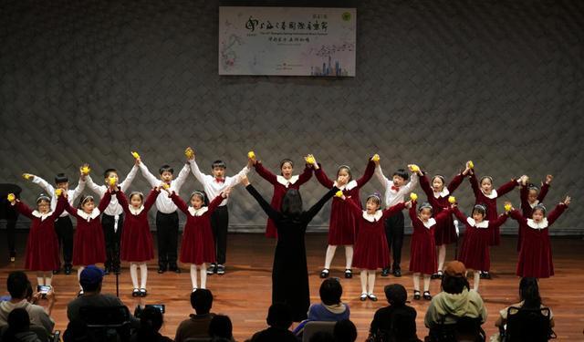  听见爱的频率：听障儿童合唱团的声乐技术突破与公益实践 文化旅游