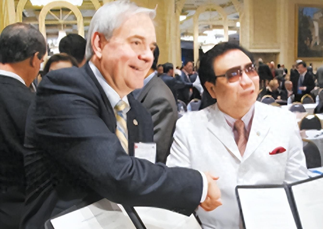  从艺术青年到资本宠儿：钟馨稼的技术迷局与商业悖论 企业服务