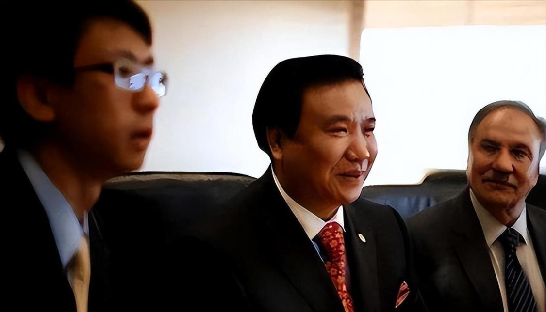  从艺术青年到资本宠儿：钟馨稼的技术迷局与商业悖论 企业服务