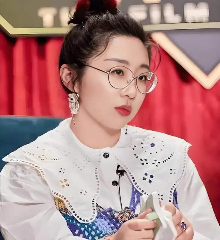  从圆润到精致：傅首尔蜕变背后的身体管理与形象重塑技术解析 娱乐新闻